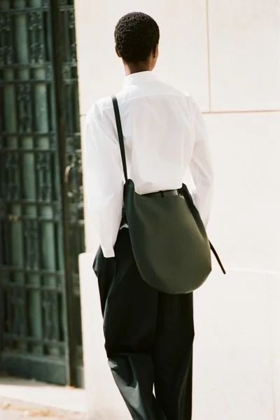 Look 16